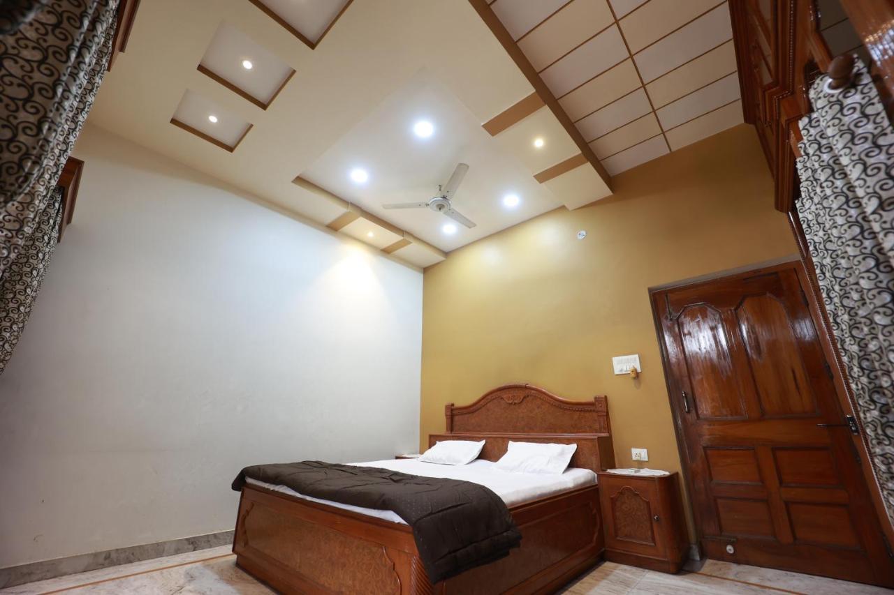 Kapoor Sahab Homestay : It'S A Home Away From Home. Váránasí Exteriér fotografie